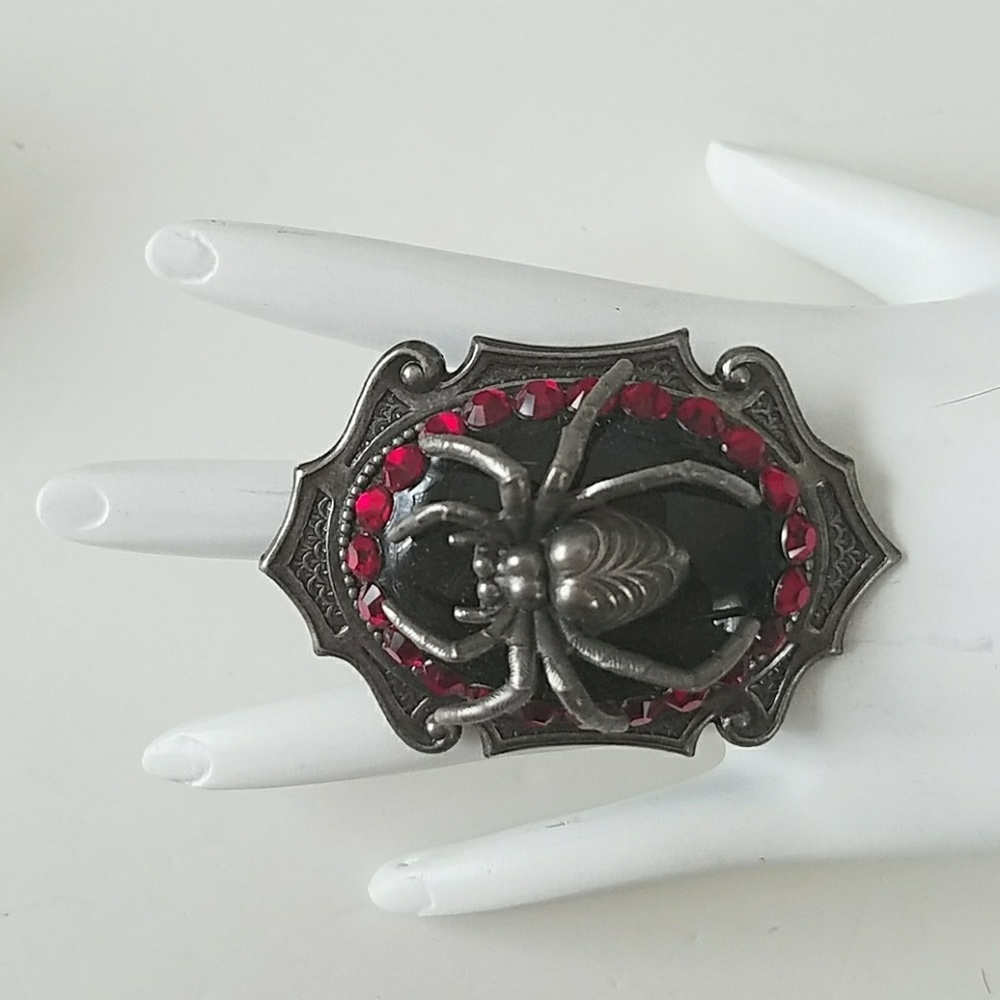 GASOLINE GLAMOUR spiders charm ring